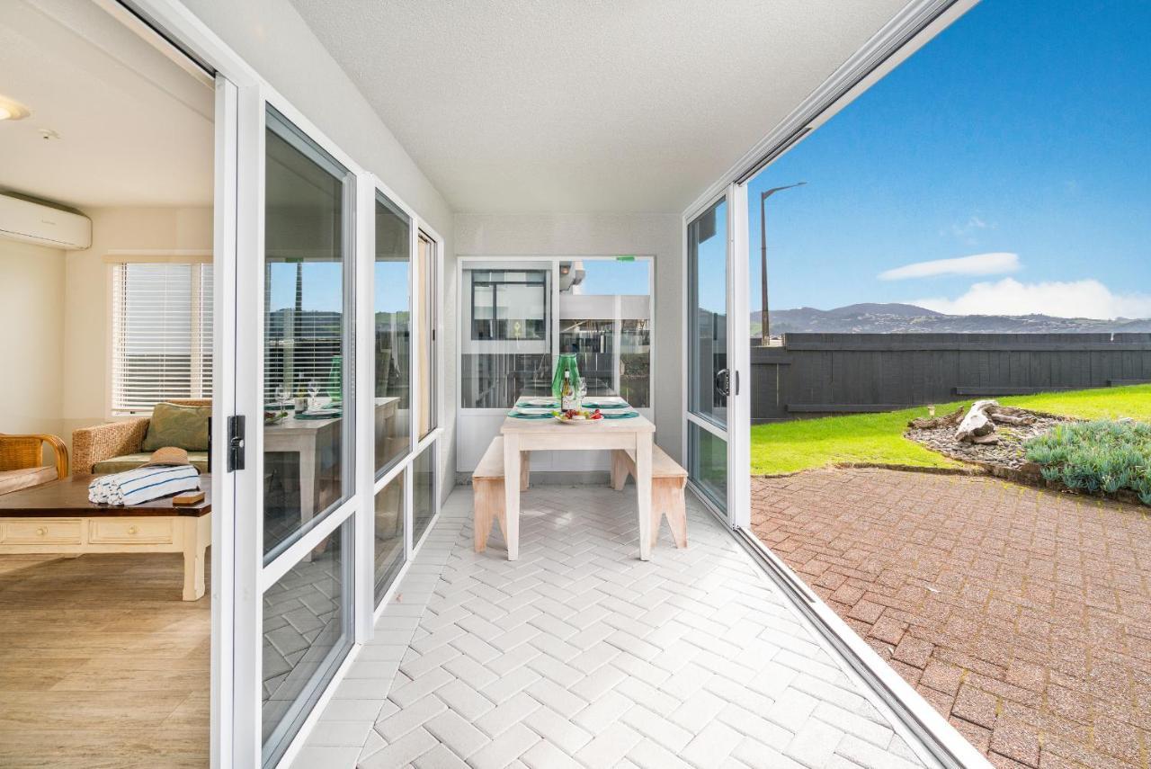 Waterfront Apartments Whitianga Exterior foto